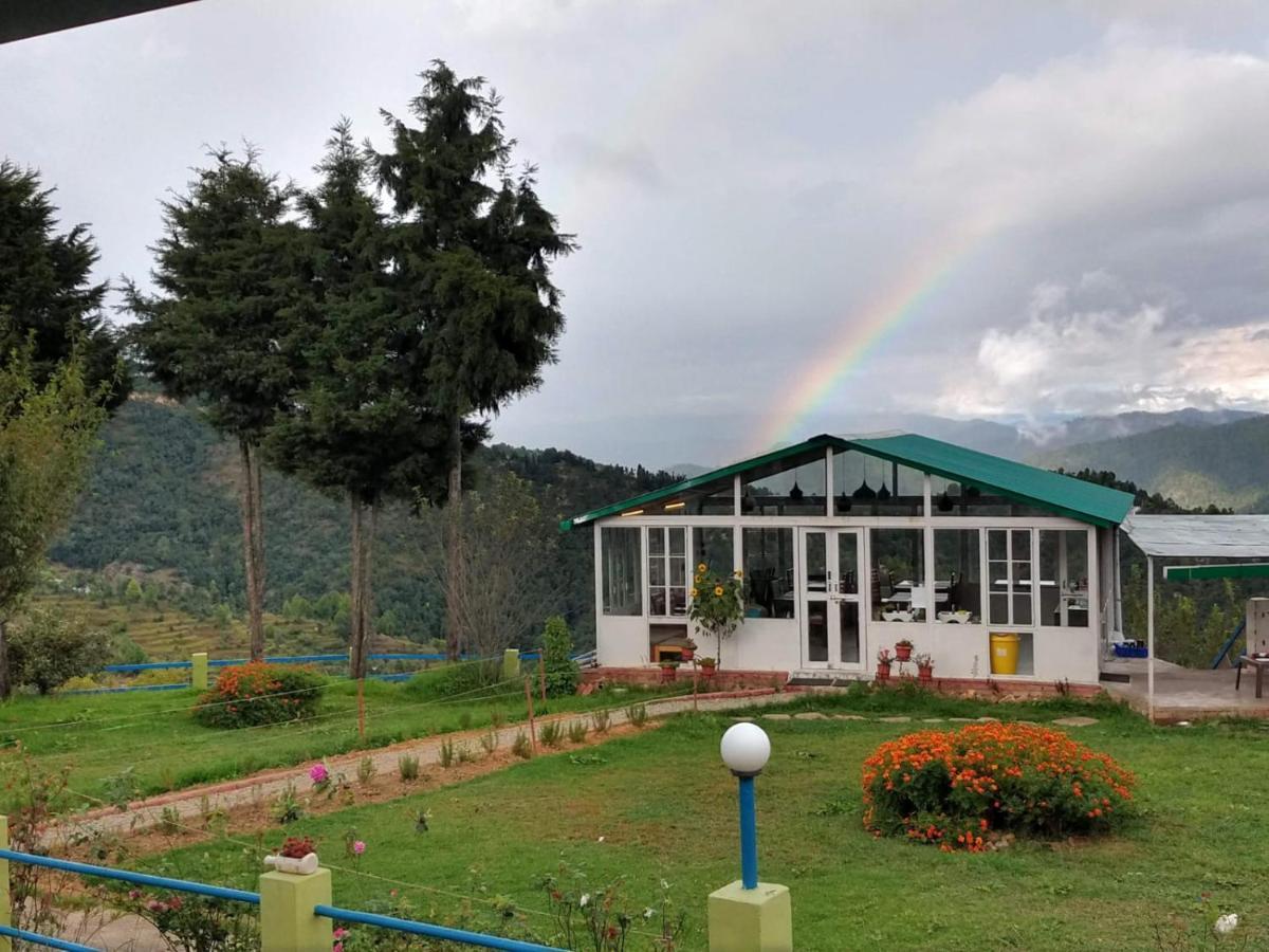 Chirping Orchard, Mukteshwar Bed & Breakfast エクステリア 写真