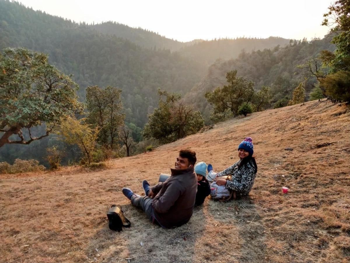 Chirping Orchard, Mukteshwar Bed & Breakfast エクステリア 写真