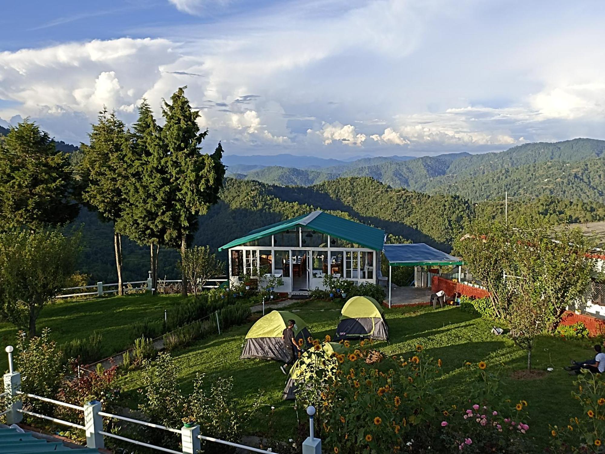 Chirping Orchard, Mukteshwar Bed & Breakfast エクステリア 写真